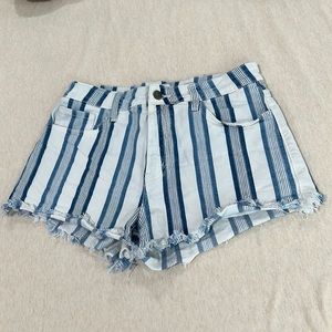 KanCan High rise denim shorts size 29